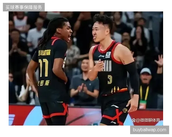季后赛四强由常规赛前四名包揽，展现了顶级强队在系列赛中的深厚底蕴